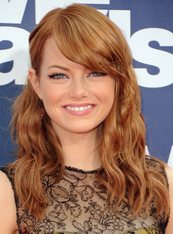 Emma Stone Hairstyle on Emma Stone S Red Curly Hairstyle With Bangs