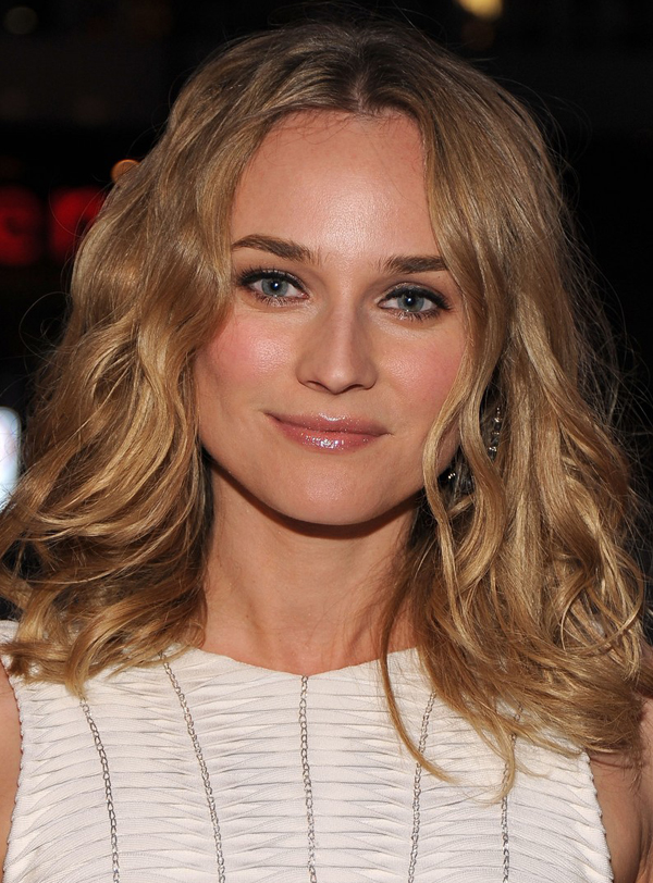 Diane Kruger's Shoulder Length Hairstyle at 2010 People's Choice